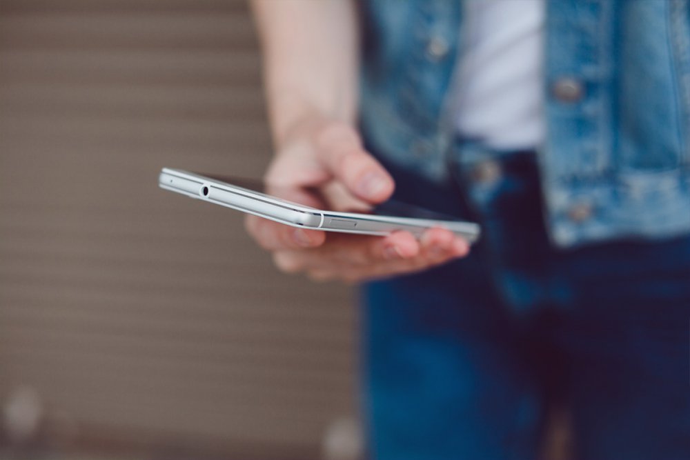 Telefoane secondhand cu garanție: o alegere practică pentru un telefon performant, prietenos cu bugetul (P)