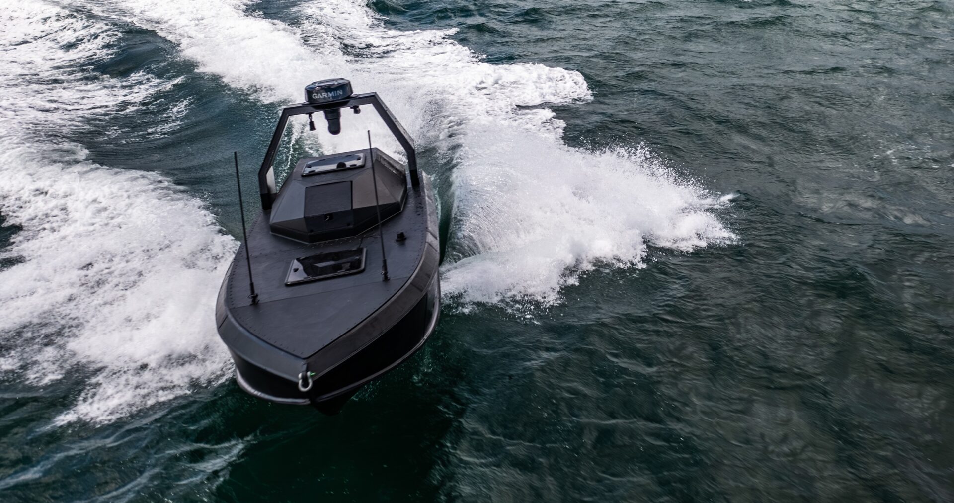 Parteneriat româno-german în domeniul apărării: Compania OVES Enterprise integrează platforma Nemesis AI în sistemele autonome dezvoltate de STARK