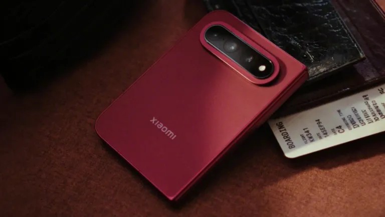 Xiaomi 18 Fold își dezvăluie camerele și un posibil preț înainte de lansare. Are 200 MP, trei senzori Leica și o baterie de 6.000 mAh