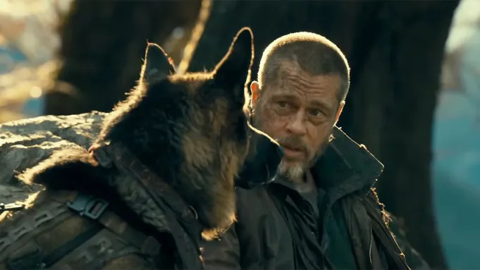 Brad Pitt și-a lăudat partenerul canin din noul său film „Heart of the Beast”