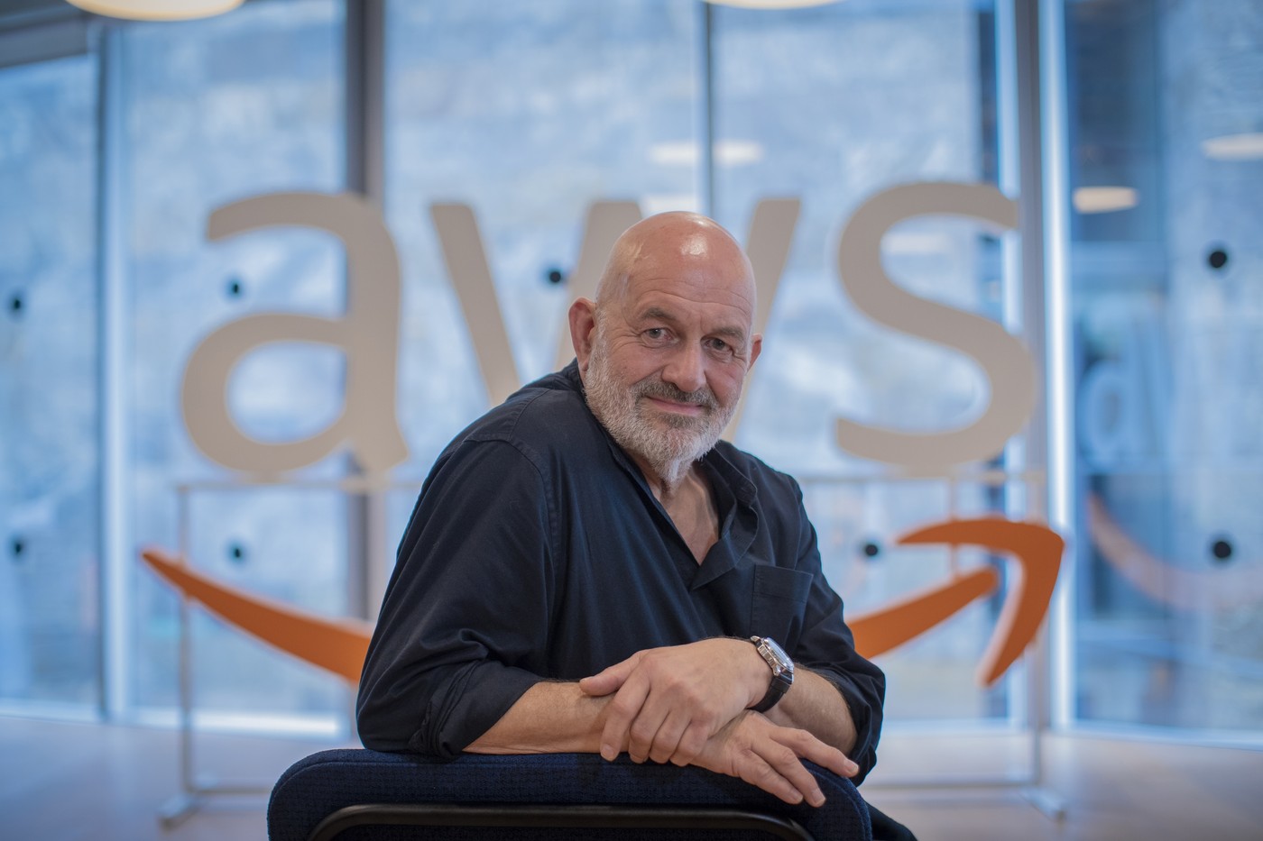 EXCLUSIV | Interviu eveniment cu Dr. Werner Vogels, CTO al Amazon, despre joburile din IT în era AI, cât de aproape suntem de AGI și declinul cognitiv la noile generații cauzat de ecrane