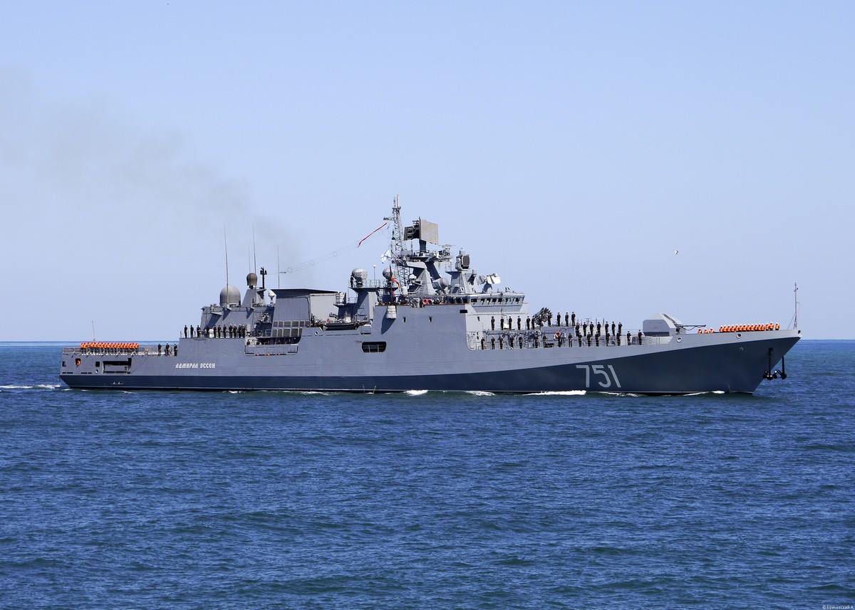 Pagubă de sute de milioane de dolari: Fregata rusă Admiral Essen ar fi „de nereparat” după ce a fost lovită de o rachetă ucraineană