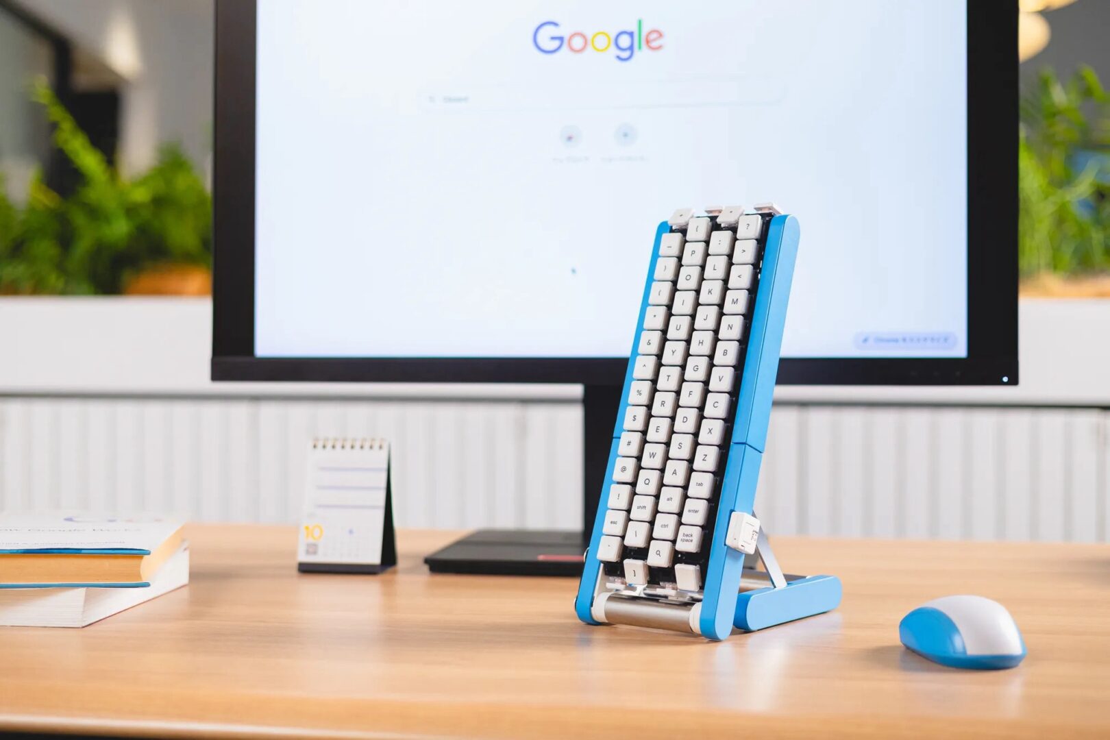 Google a inventat o tastatură pentru o singură mână Tastele vin singure la degete, dar există o problemă – VIDEO