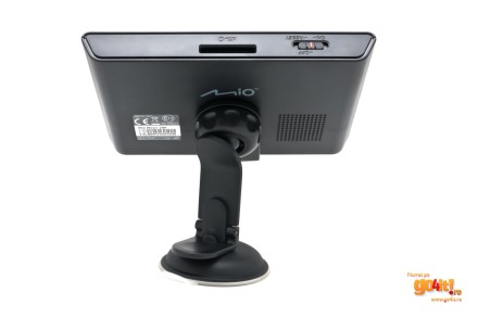 Mio Moov 500 pe suportul de prindere de parbriz