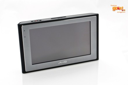 Mio Moov 500 cu ecran generos de 4.7