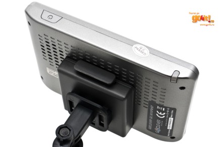 GoClever 5010 pe suportul activ
