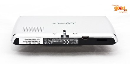 Mufa de alimentare şi slotul microSD