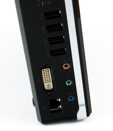 Asus Nova Lite PX20 - conectorii amplasaţi pe latura din spate