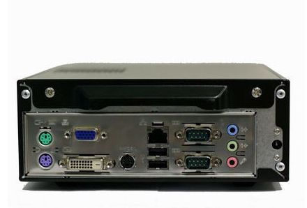 MSI Titan – un aspect mai puţin îngrijit