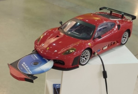 Macheta de Ferrari F430 este un PC cu Intel Atom Macheta de Ferrari F430 este un PC cu Intel Atom