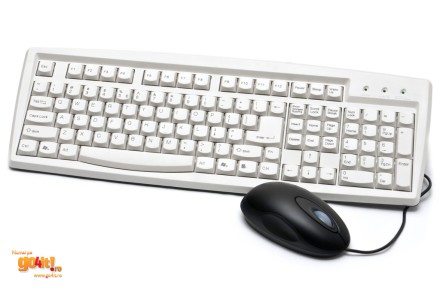 Myria X-Game V5 - tastatura şi mouse-ul incluse în pachet