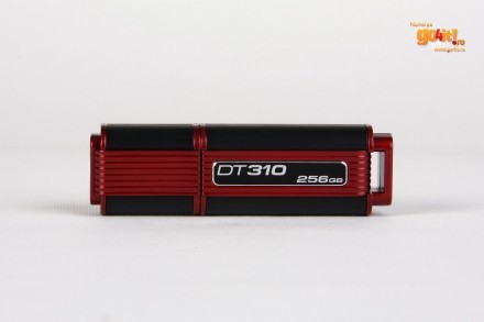 Kingston DataTraveler 310 cu o capacitate impresionantă de 256 GB