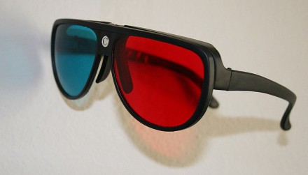 Ochelari cu lentile colorate, cu compensare de dioptrie