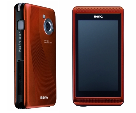 BenQ S11 - filmezi şi apoi proiectezi BenQ S11 - filmezi şi apoi proiectezi