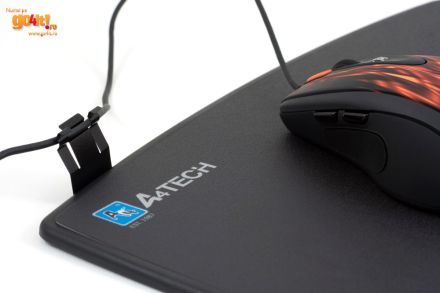 Mouse pad A4Tech X7-800MP - utilizarea suportului pentru fir