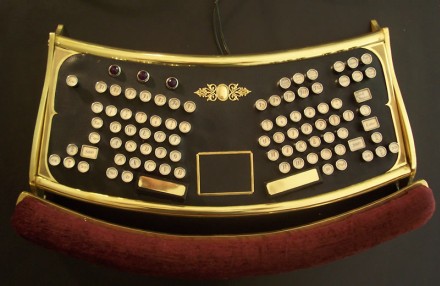 Datamancer Ergo - tastatura unicat in stil Steampunk Datamancer Ergo - tastatura unicat in stil Steampunk