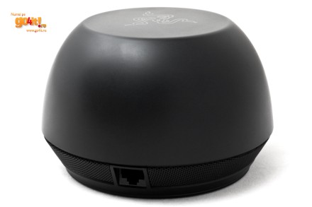 Un satelit al lui Razer Mako şi mufa de conectare