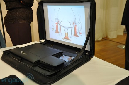 Imaginea arată destul de bine, la cei 9 lumeni ai proiectorului Imaginea arată destul de bine, la cei 9 lumeni ai proiectorului