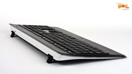 Logitech K800 - un design atractiv