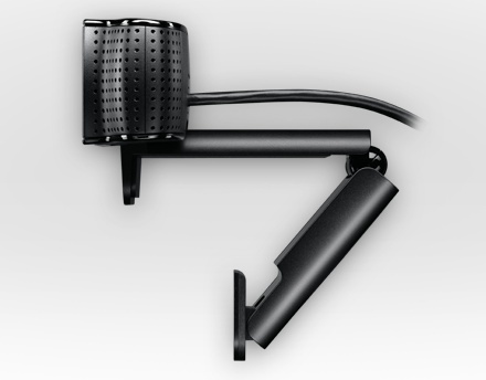 Logitech C920 - suportul de fixare pe monitor
