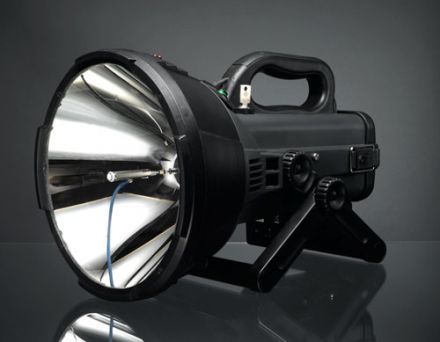 Maxblaster, cea mai luminoasă lanternă din lume