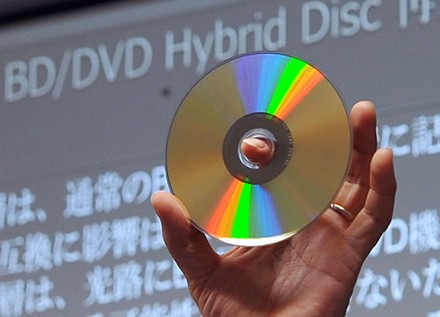 Primul disc hibrid Blu-ray/DVD Primul disc hibrid Blu-ray/DVD