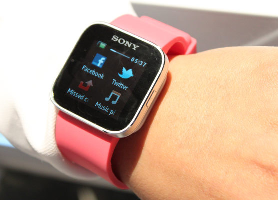 Sony SmartWatch - ceas de mână cu sistem Android