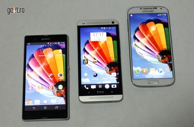 Ecranul lui Galaxy S4 alături de cele ale competiţiei Ecranul lui Galaxy S4 alături de cele ale competiţiei