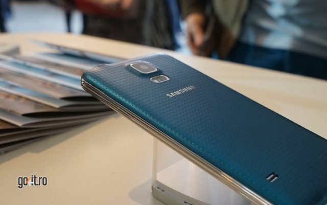 Preţul final al lui Samsung Galaxy S5 include multe alte costuri