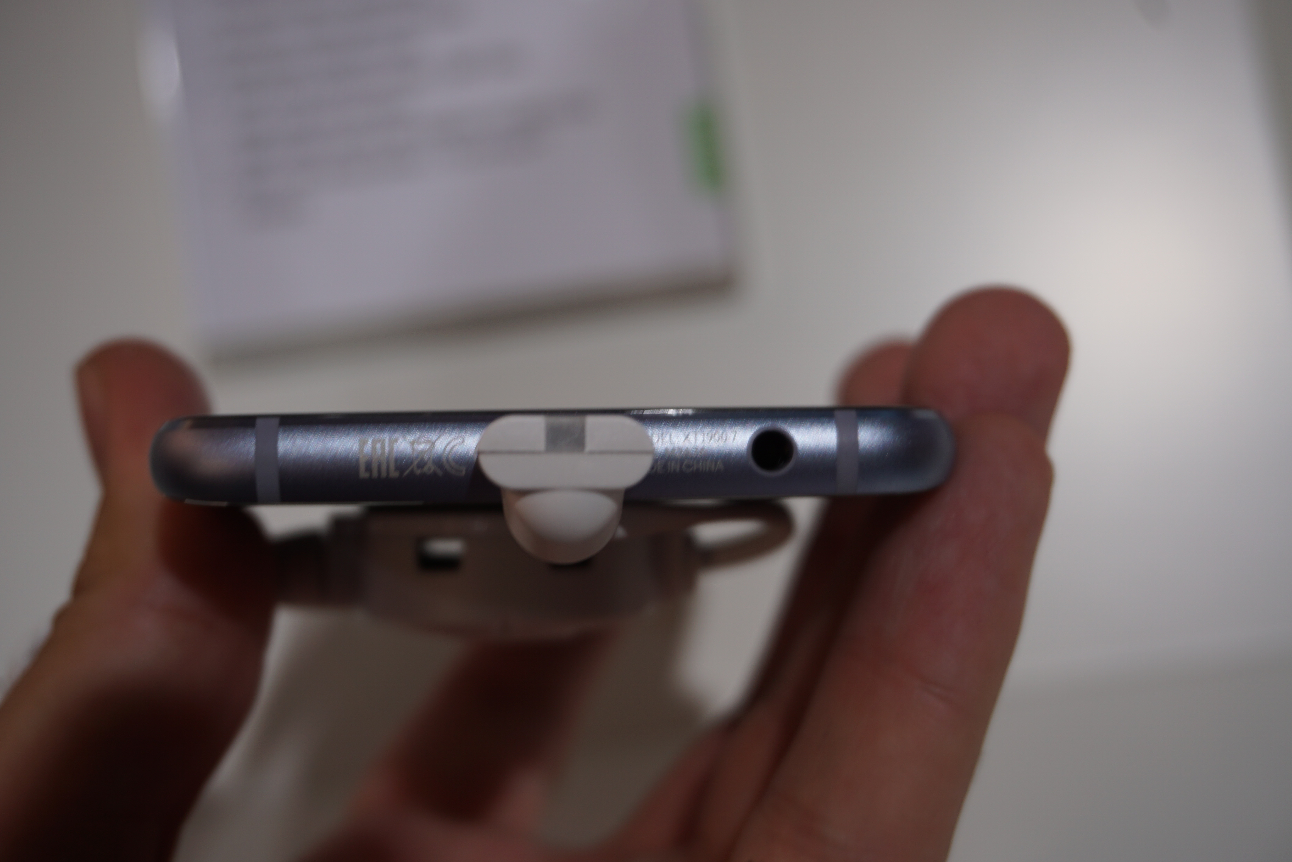 Moto X4