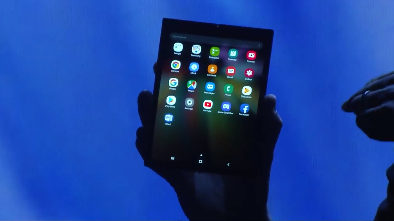 Telefonul Samsung cu ecran pliabil