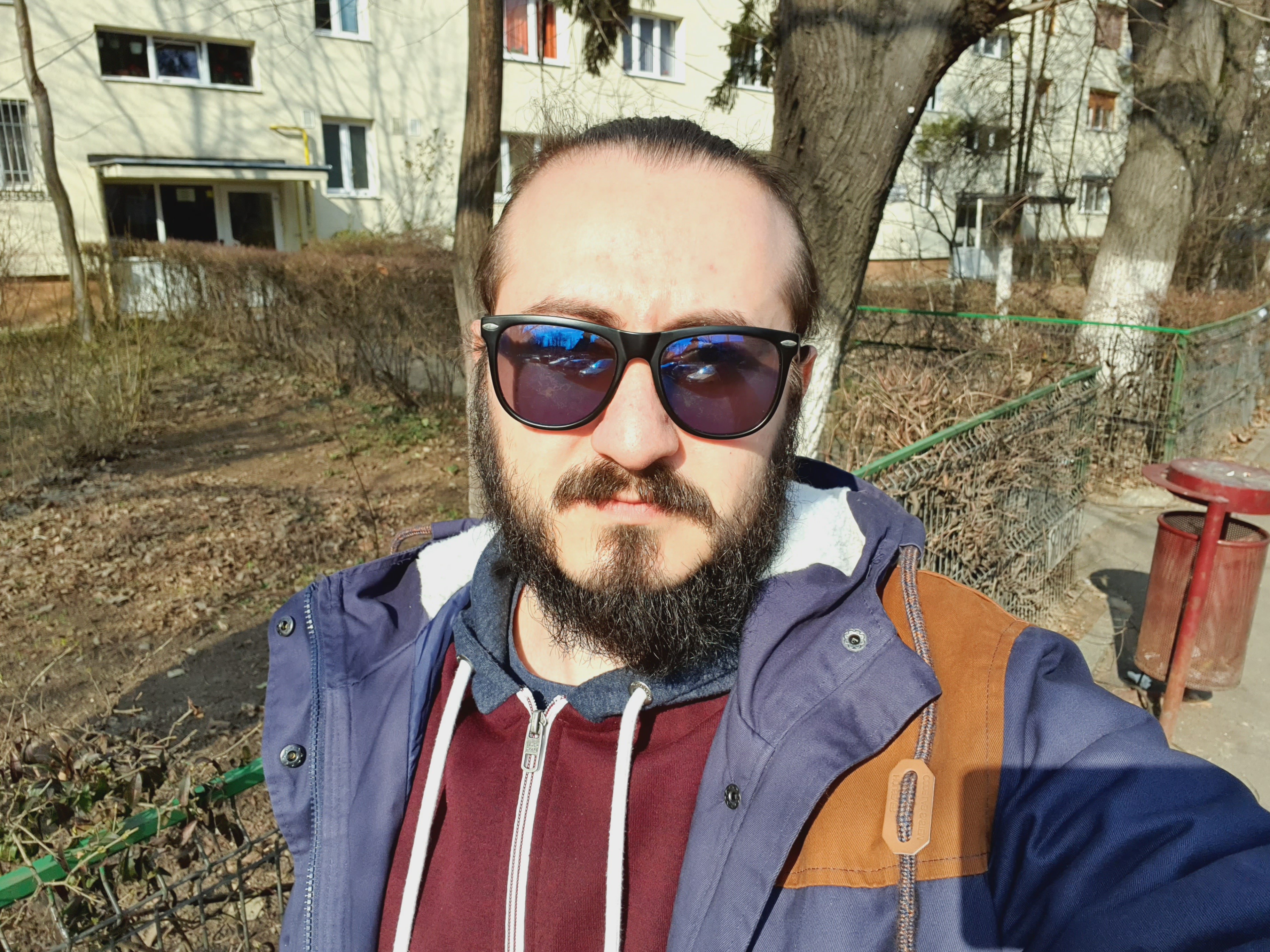 Samsung Galaxy S10+ - camera frontală