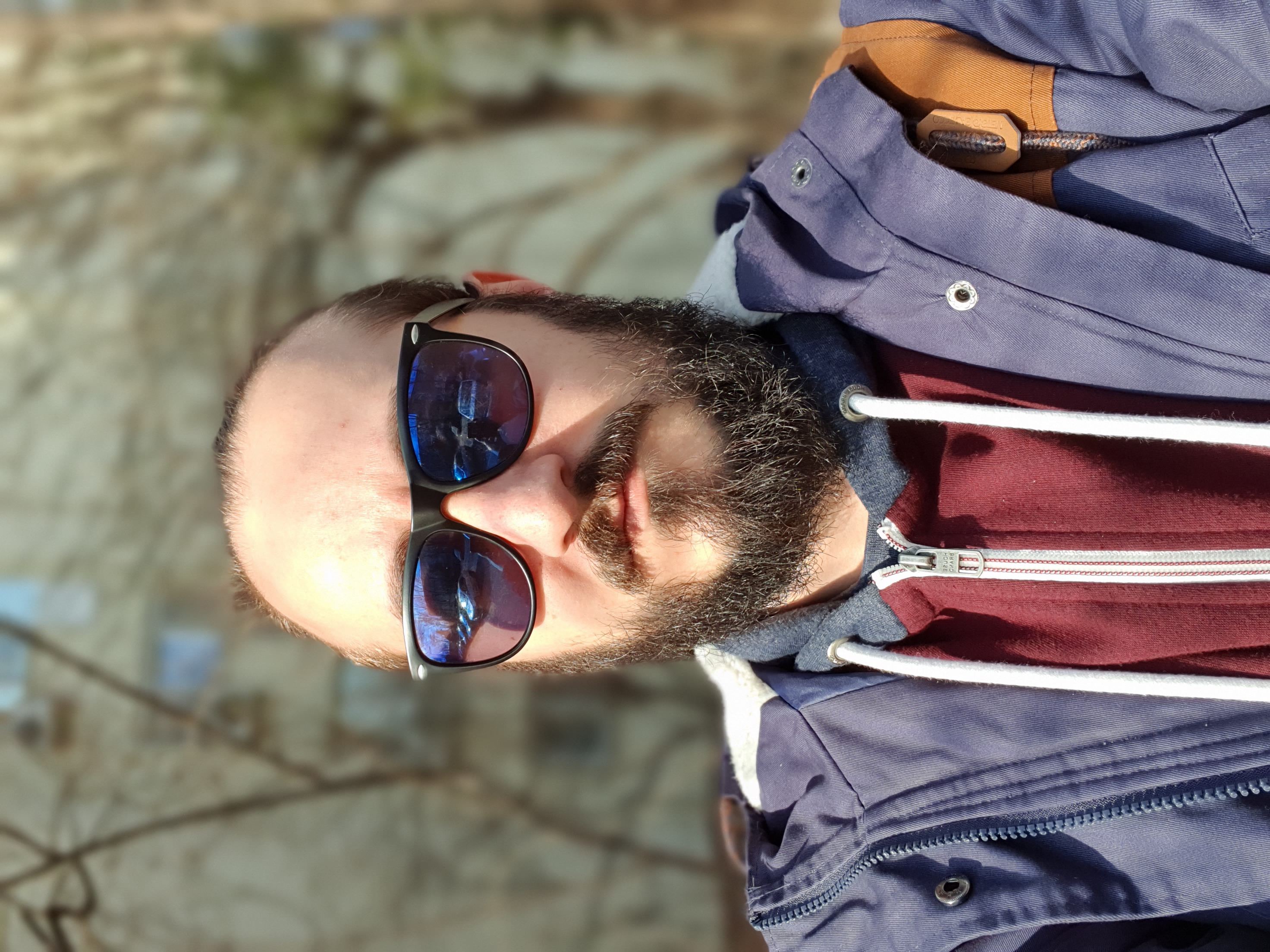 Samsung Galaxy S10+ - camera frontală