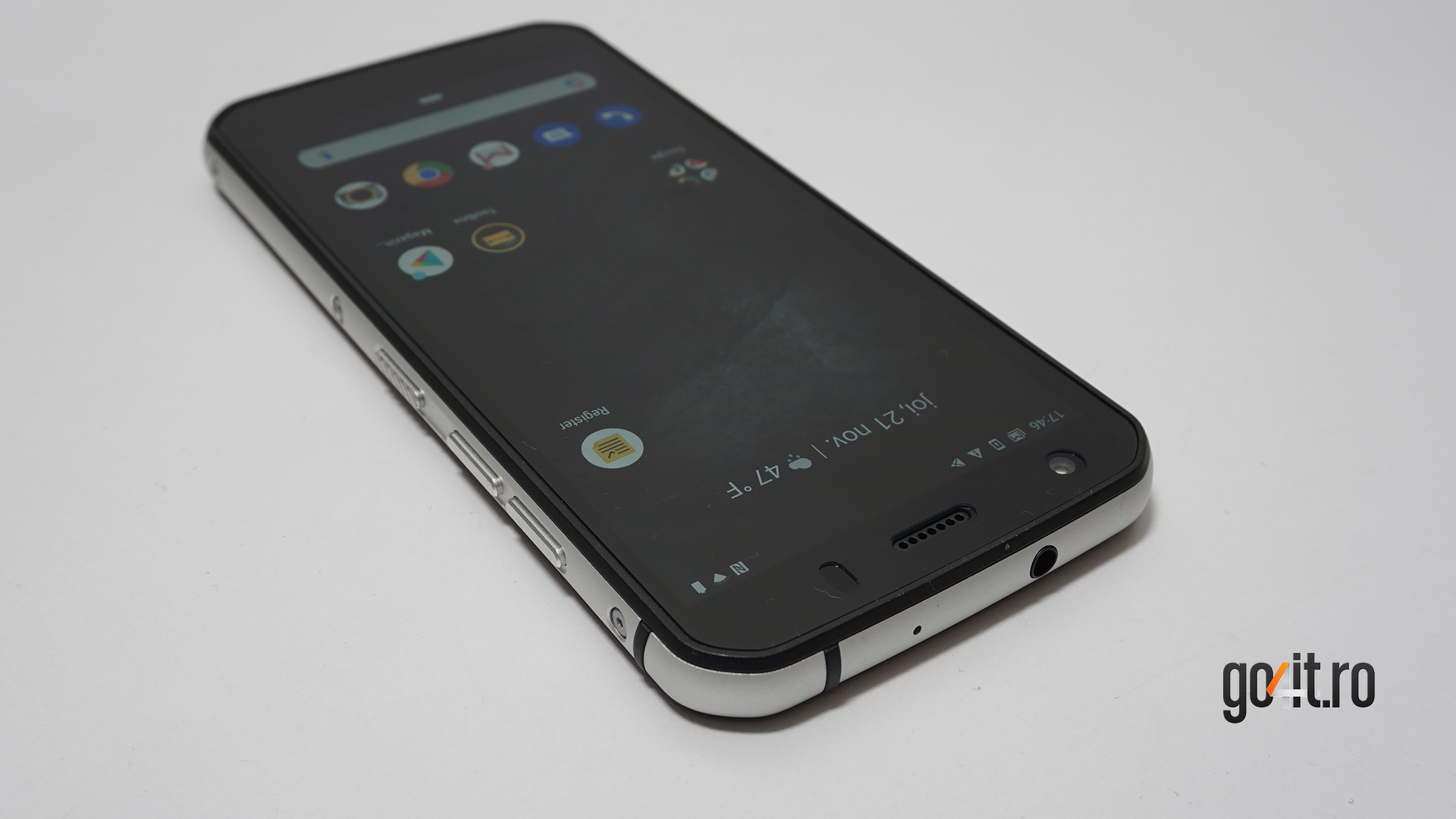 CAT S52