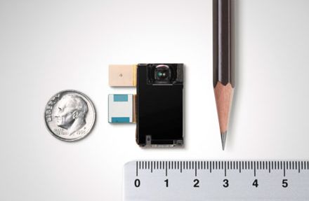 Camera de 8 MP pentru telefoane mobile