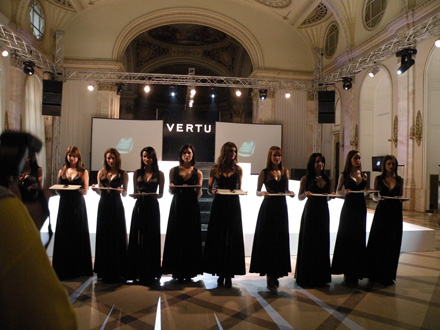 Lansare Vertu Romania