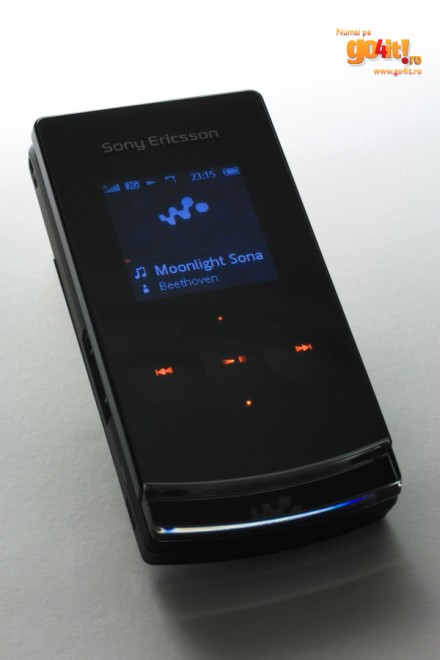 Sony Ericsson W980 - player-ul Walkman 3.0