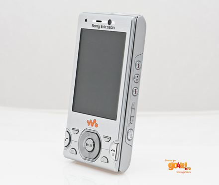 Sony Ericsson W995