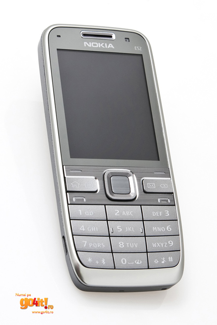 Nokia E52