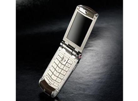 Vertu Constellation Ayxta - cu un preţ de 4.900 € pentru "cetăţeanul global" Vertu Constellation Ayxta - cu un preţ de 4.900 € pentru "cetăţeanul global"