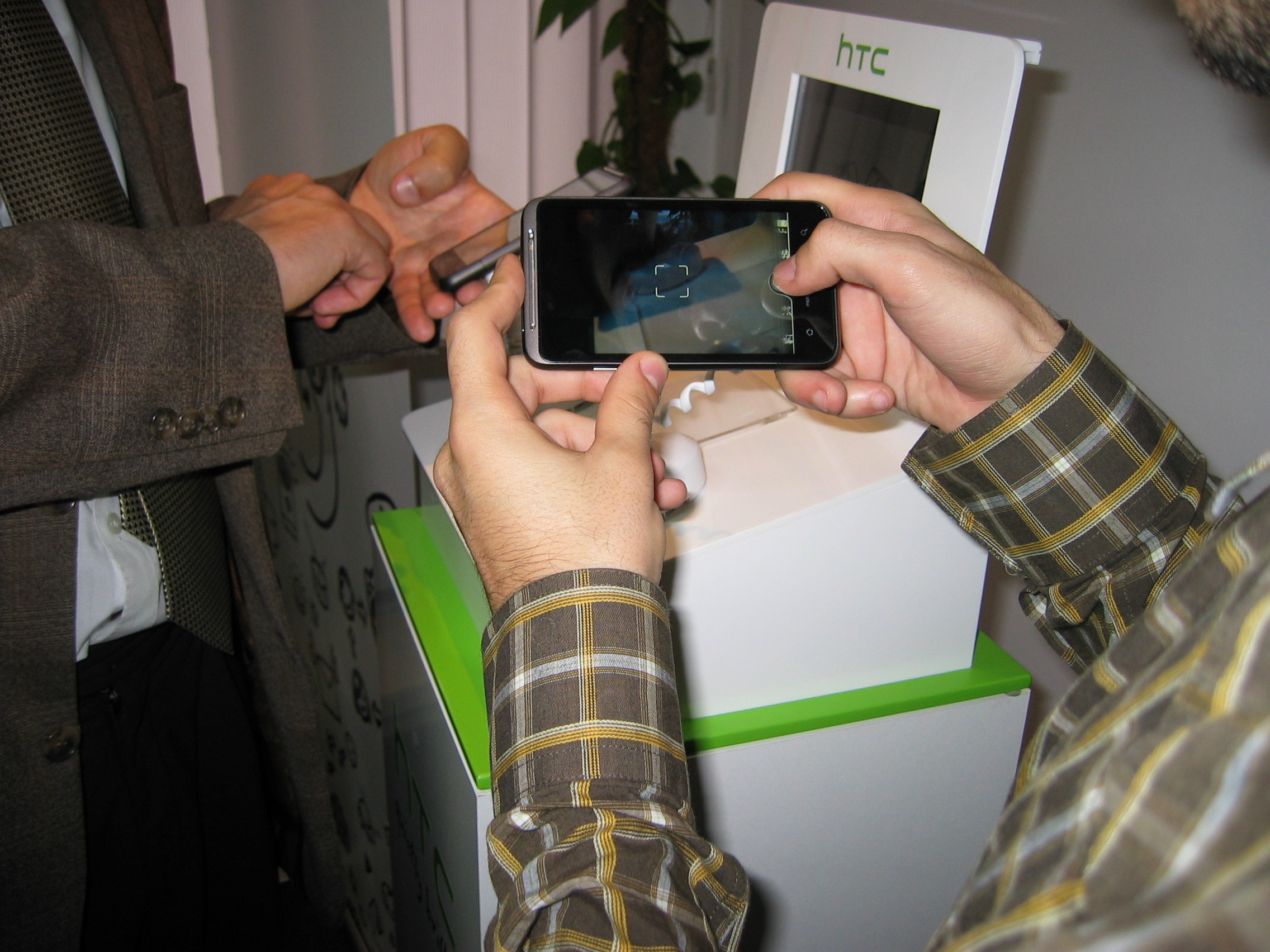 HTC Desire HD