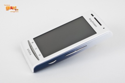 Sony Ericsson Xperia X8 - butoanele laterale