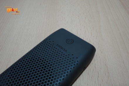 Nokia HF-210 Speakerphone - butonul de pornire