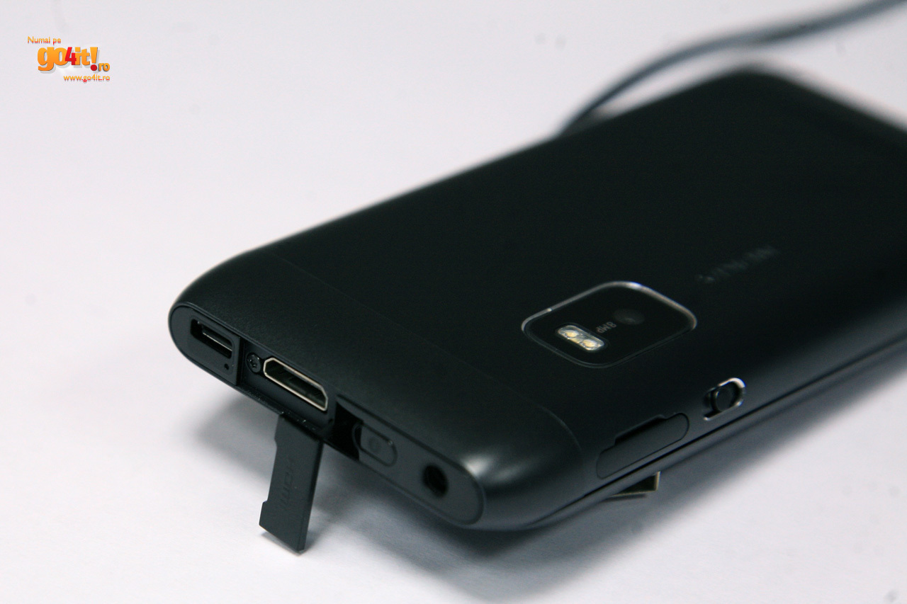 Nokia E7