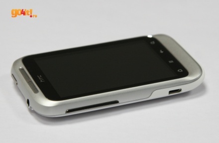 HTC Wildfire S - butoanele pentru volum şi portul microUSB