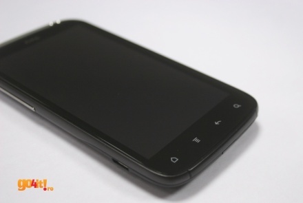 HTC Sensation - ecran de 4.3" protejat de Gorilla Glass