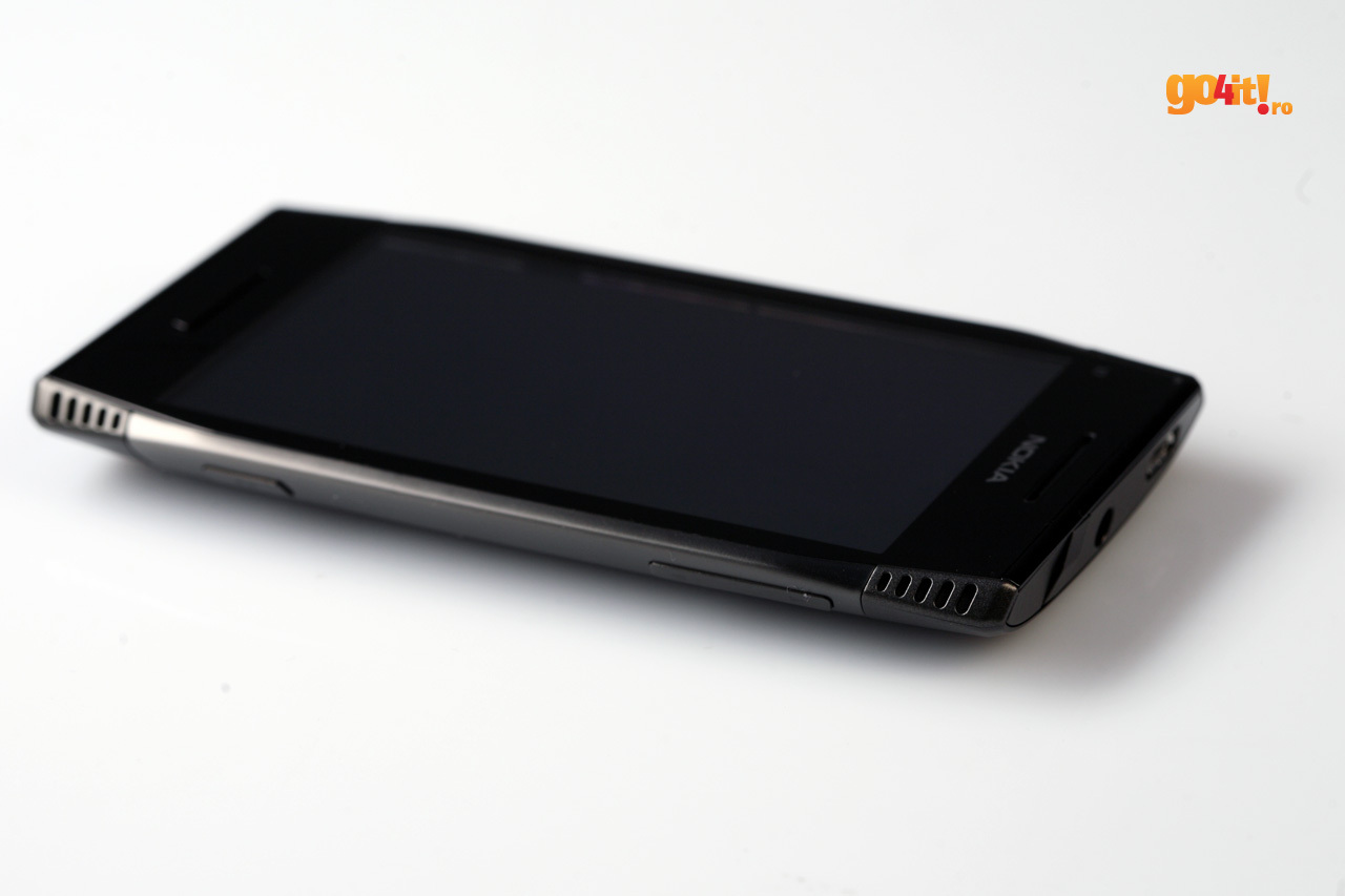 Nokia X7