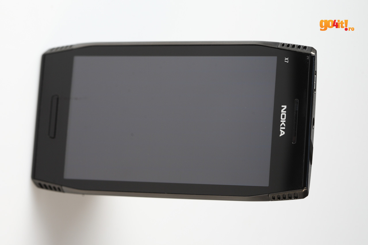Nokia X7