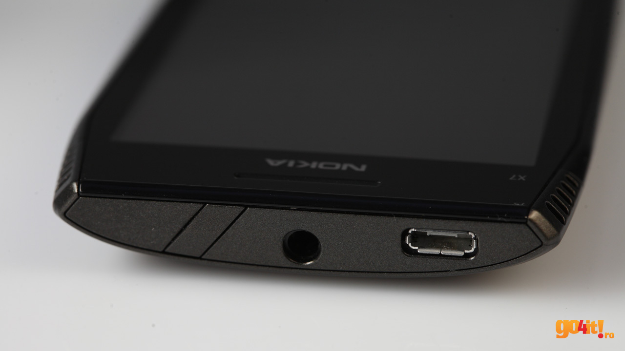 Nokia X7