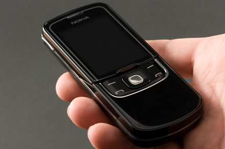 Nokia 8600